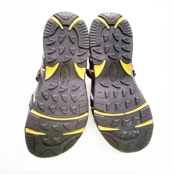 Ozark Trail Men's Black/ Yellow Sandals - Picture 8 of 8